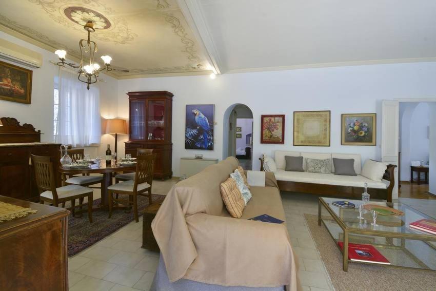 Wishing Well Apartment, Old Town Apartment