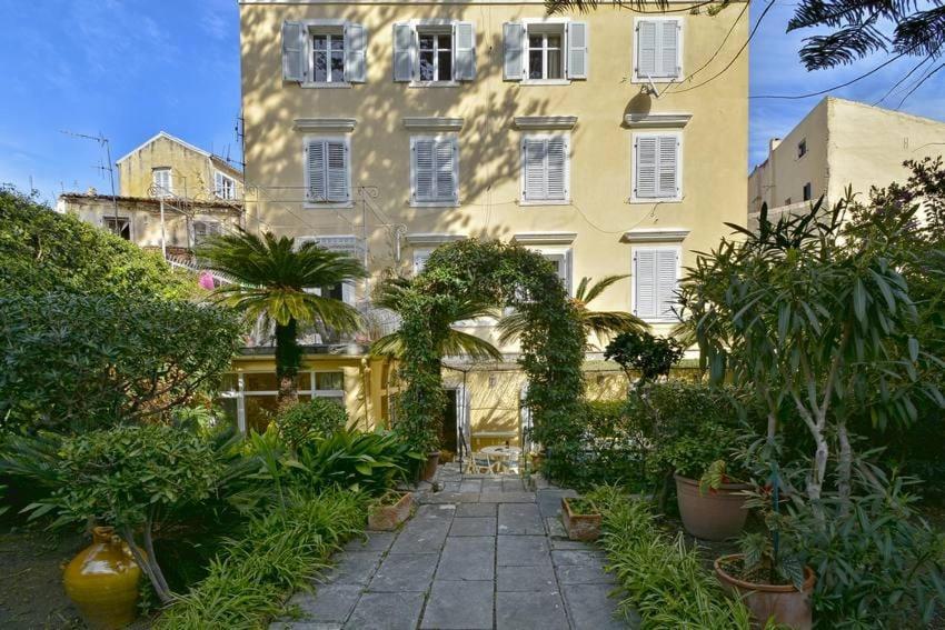 Wishing Well Apartment, Old Town